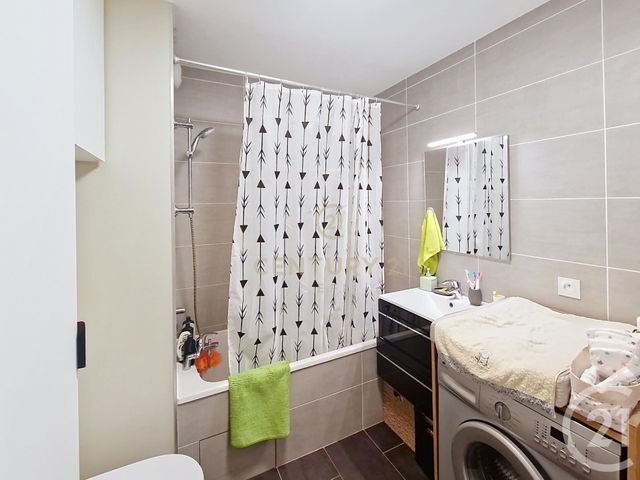 Appartement F2 à vendre - 2 pièces - 40.0 m2 - NOISY LE GRAND - 93 - ILE-DE-FRANCE - Century 21 E.F.I.