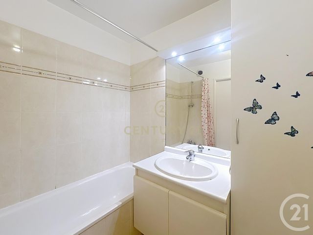 Appartement F3 à vendre - 3 pièces - 67.79 m2 - NOISY LE GRAND - 93 - ILE-DE-FRANCE - Century 21 E.F.I.