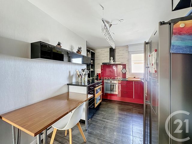 Appartement Duplex à vendre - 4 pièces - 97.44 m2 - NOISY LE GRAND - 93 - ILE-DE-FRANCE - Century 21 E.F.I.