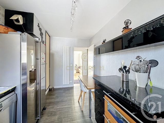 Appartement Duplex à vendre - 4 pièces - 97.44 m2 - NOISY LE GRAND - 93 - ILE-DE-FRANCE - Century 21 E.F.I.