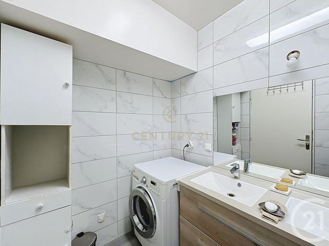 Appartement Duplex à vendre - 4 pièces - 97.44 m2 - NOISY LE GRAND - 93 - ILE-DE-FRANCE - Century 21 E.F.I.