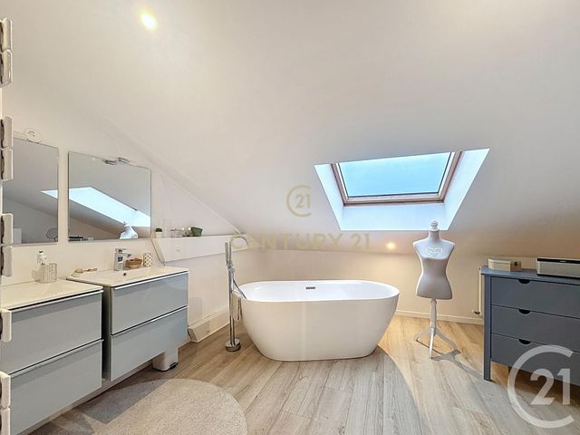 maison à vendre - 7 pièces - 160.31 m2 - NOISY LE GRAND - 93 - ILE-DE-FRANCE - Century 21 E.F.I.